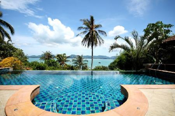 Ultra Luxurious Four Bedroom Home with Sea-Views and Private Pool For Holiday Rental-3