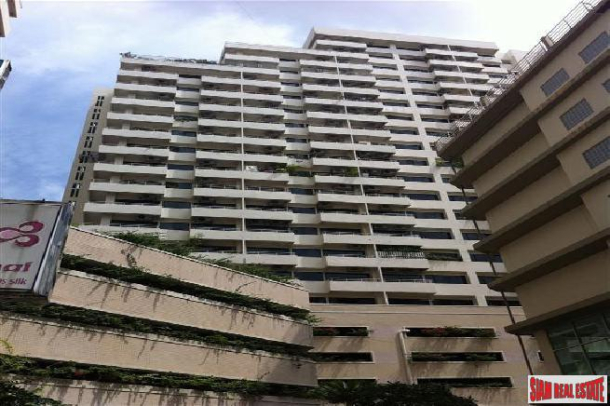 Saranjai Condominium |  Impressive 3 Bedroom Sukhumvit Condo with Scenic Roof Garden-18