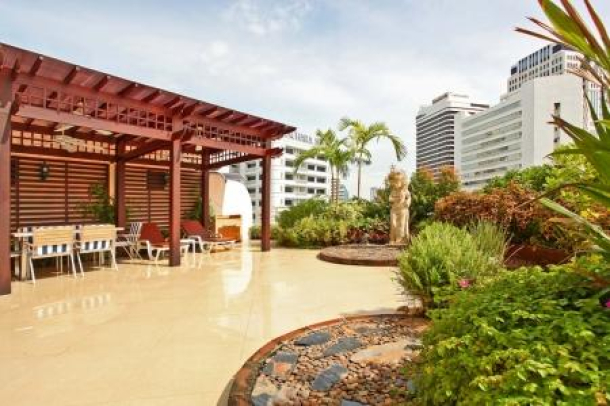 Saranjai Condominium |  Impressive 3 Bedroom Sukhumvit Condo with Scenic Roof Garden-3