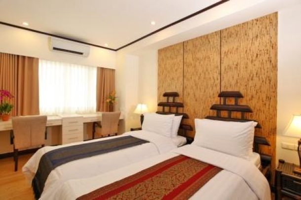 Saranjai Condominium |  Impressive 3 Bedroom Sukhumvit Condo with Scenic Roof Garden-5