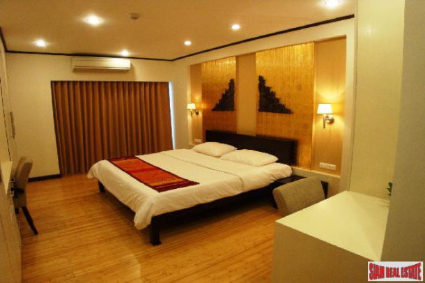 Saranjai Condominium |  Impressive 3 Bedroom Sukhumvit Condo with Scenic Roof Garden-9