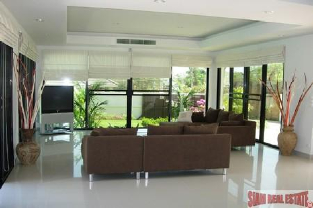 Prestigious Four Bedroom Villa with Large Garden and Pool at Rawai, Phuket-2