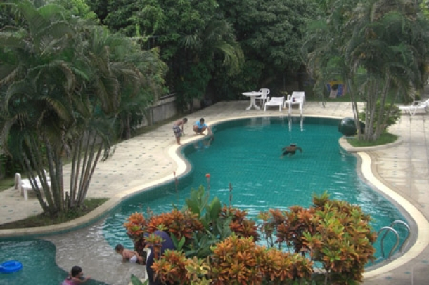 Spacious 3 Bedroom Semi-detached House on Secure Estate, Patong-7