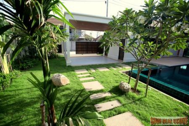 New Tranquil 3 Bed Pool Villas in Rawai & Nai Harn-7