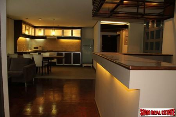 Very good environment, tight security along the street, 3 bedrooms, 2 bathrooms high rise Condo for Sale, high floor, City View at Richmond Palace, end of Sukhumvit 43-4