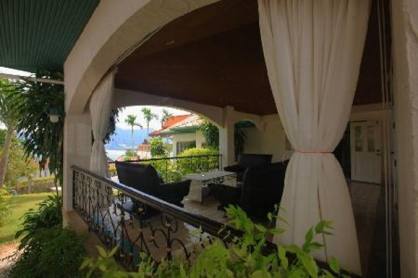 Spacious 3 Bedroom House with Pool and Seaviews in Patong-11