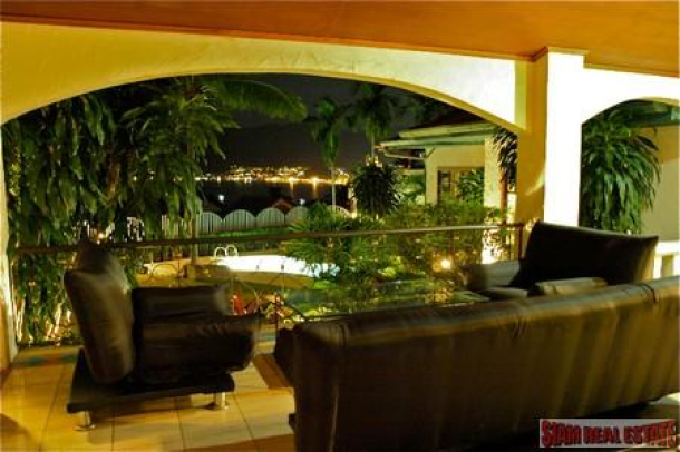 Spacious 3 Bedroom House with Pool and Seaviews in Patong-7