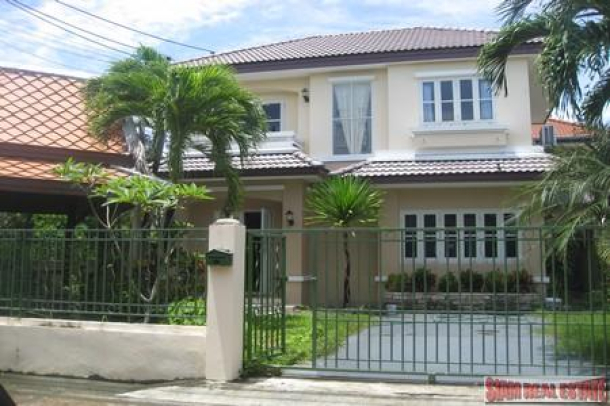 Land and House | Modern Three Bedroom House for Rent  in Chalong-1
