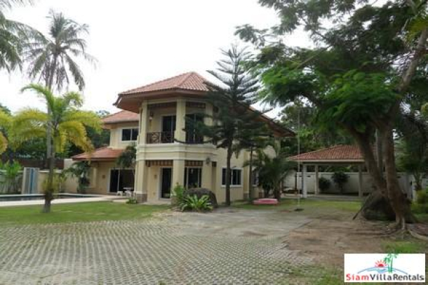 Renovated Large Four to Five Bedroom House with Pool in Rawai-18