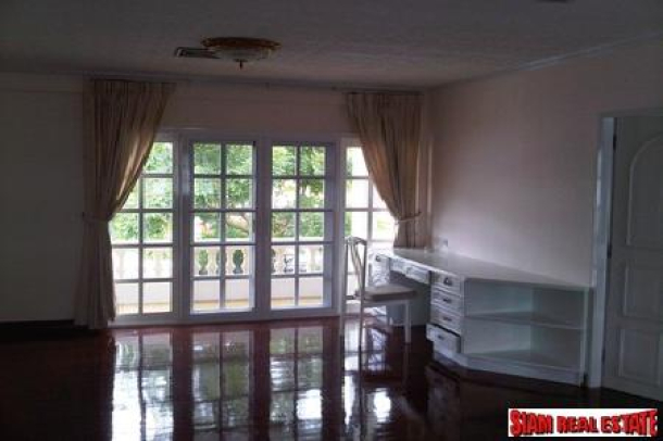 Panya Village | House with Lovely Garden for Rent - 4 bedrooms, 4 bathrooms-9