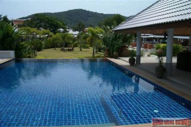 Family Holiday Home with Three Bedrooms in Rawai-1