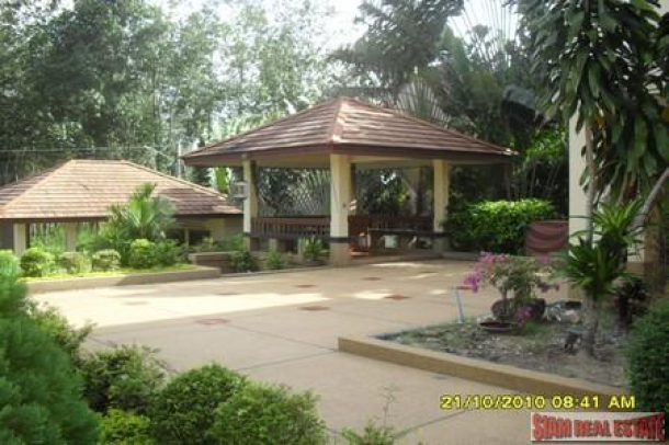 Grand Five Bedroom Family Home with Pool for Rent in Cherng Talay-10
