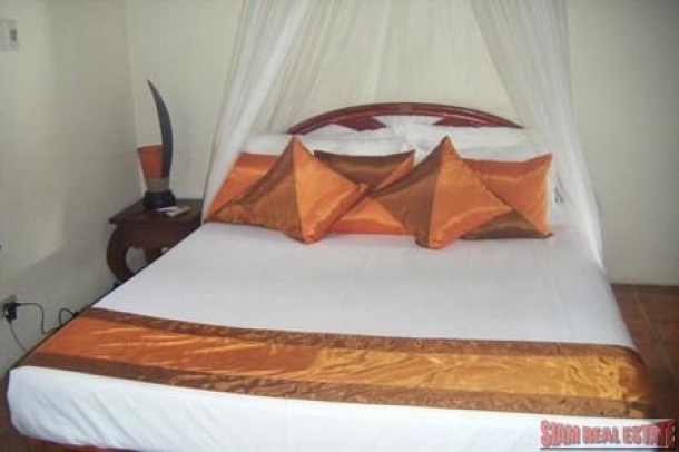 Thai Style Holiday Villa with 5 Bedrooms in Nai Harn-9