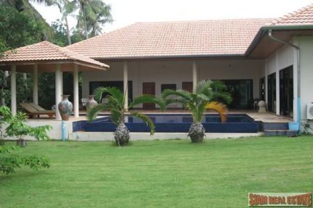 Spacious 4 Bedroom House with Private Pool in Rawai-2