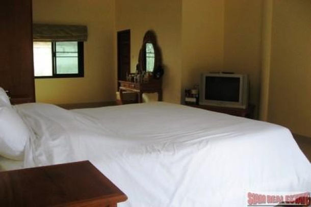 Spacious 4 Bedroom House with Private Pool in Rawai-7