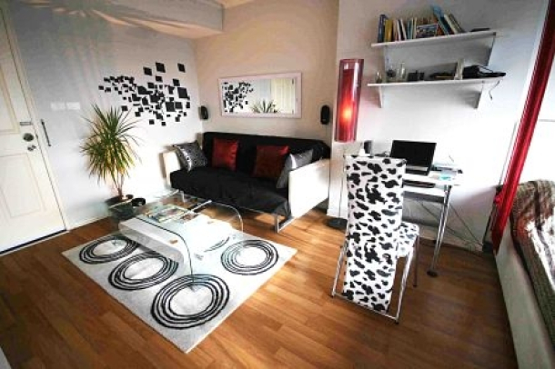 Beautiful Studio 30 sq.m Condo, Trendy Furniture, Incredibly Affordable Price BTS Sapankwai-1