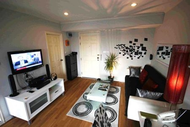 Beautiful Studio 30 sq.m Condo, Trendy Furniture, Incredibly Affordable Price BTS Sapankwai-3