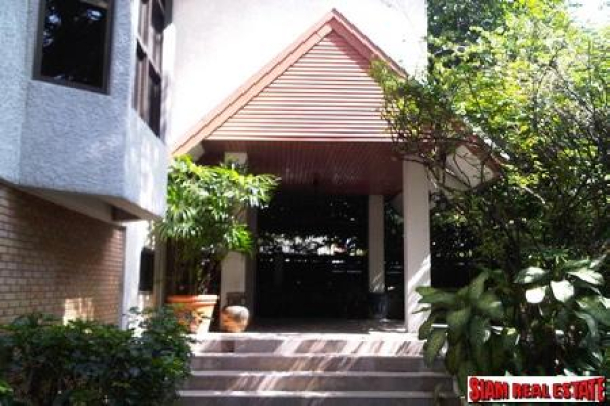 Bangkok Living at its finest 4 bedrooms, 4 bathrooms house for sale, on Lat Phrao 43-3