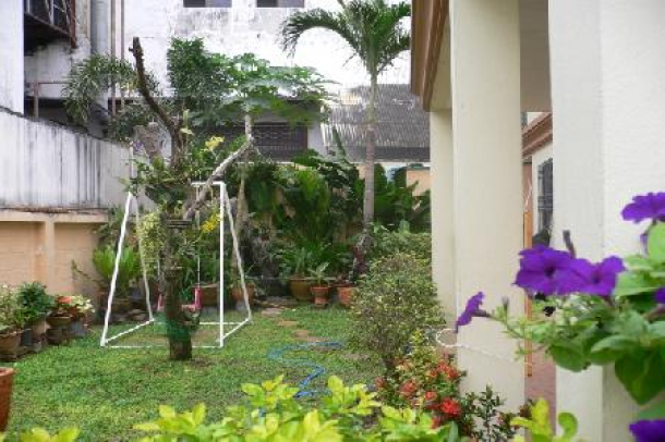 Two Storey Four Bedroom House with Large Garden in the Heart of Pattaya-2