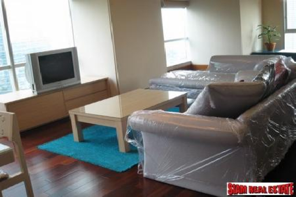 Sky Villa |Contemporary Condo for Rent - 1 bedroom, 1 bath + study on Sathorn Road-1