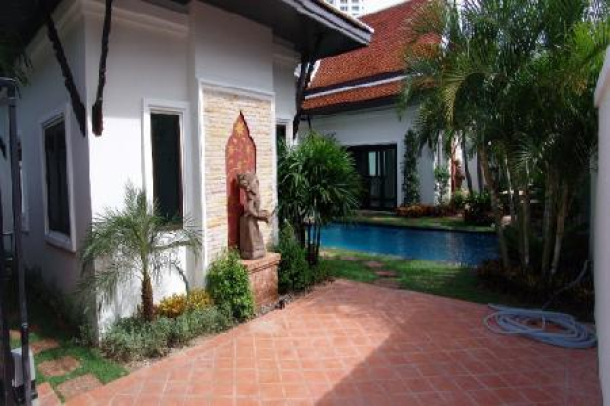 Two Bedroom Two Bathroom House In South Pattaya-1
