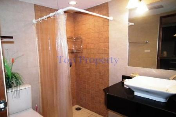Fully Furnished One Bedroom Condominium Only 100 Metres From The Beach - Jomtien-7