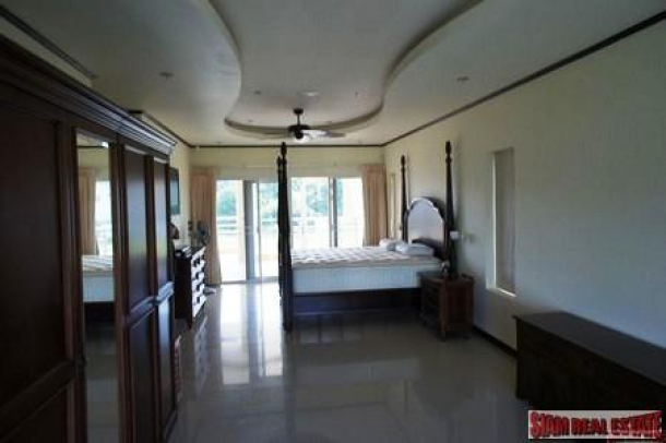 Platinum Residence Park | Exclusive Five Bedroom House with Swimming Pool in Rawai for Rent-10