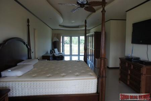 Platinum Residence Park | Exclusive Five Bedroom House with Swimming Pool in Rawai for Rent-11
