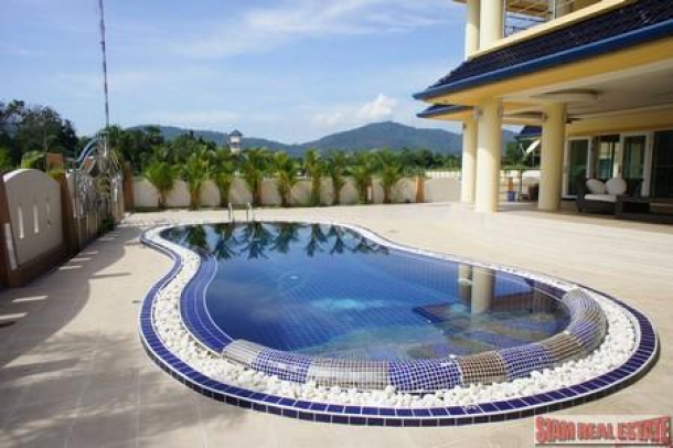 Platinum Residence Park | Exclusive Five Bedroom House with Swimming Pool in Rawai for Rent-2