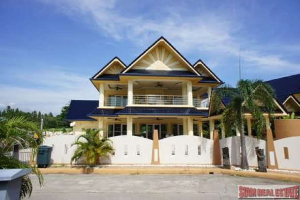 Platinum Residence Park | Exclusive Five Bedroom House with Swimming Pool in Rawai for Rent-3