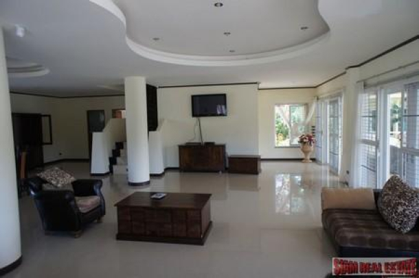 Platinum Residence Park | Exclusive Five Bedroom House with Swimming Pool in Rawai for Rent-5