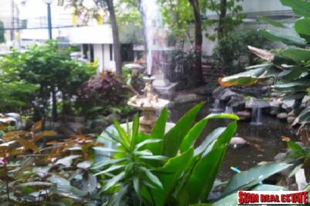 Crystal Garden Condominium | Two Bedrooms Condo for Sale at  Sukhumvit 4-15