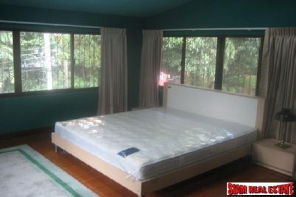 Spacious and comfortable 4 beds, 3 baths, private swimming pool house for rent on middle of Sukhumvit, near Thong-lor area.-13