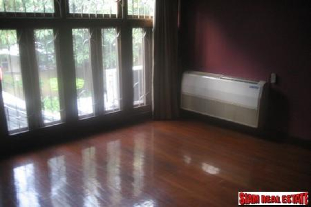 Spacious and comfortable 4 beds, 3 baths, private swimming pool house for rent on middle of Sukhumvit, near Thong-lor area.-14