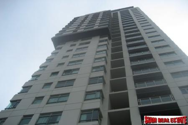 Modern and sophisticated 3 bedrooms, 3 bathrooms condo for sale, 17th floor, City View at The Madison, Sukhumvit 41-1