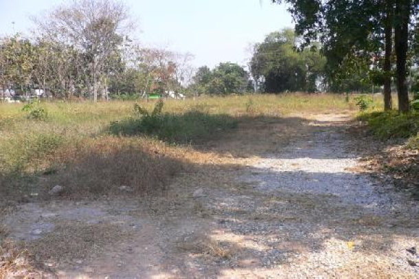 Very Large Plot of Land Extensive Frontage Onto Access Road - South Pattaya-1