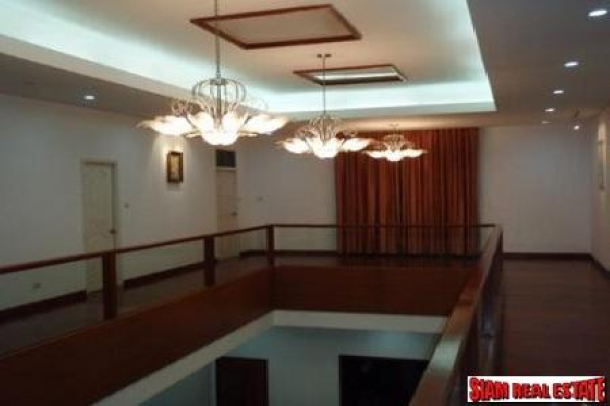 RENTED A privacy house for rent, 6 bedrooms, 5 bathrooms at Panya Village, Pattanakarn 30-12