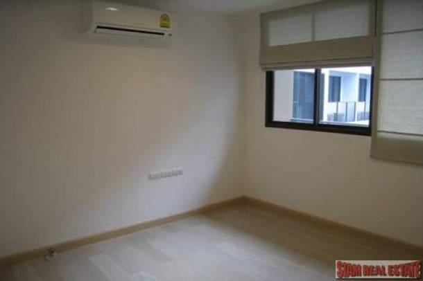 Brand New Two Bedroom Condo next to BTS Wong Wian Yai-11