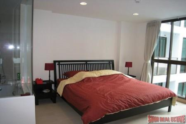 Brand New Two Bedroom Condo next to BTS Wong Wian Yai-6