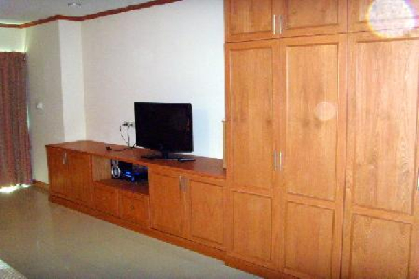 Sizeable Studio With Fabulous Views In A Perfect Location - Jomtien-5