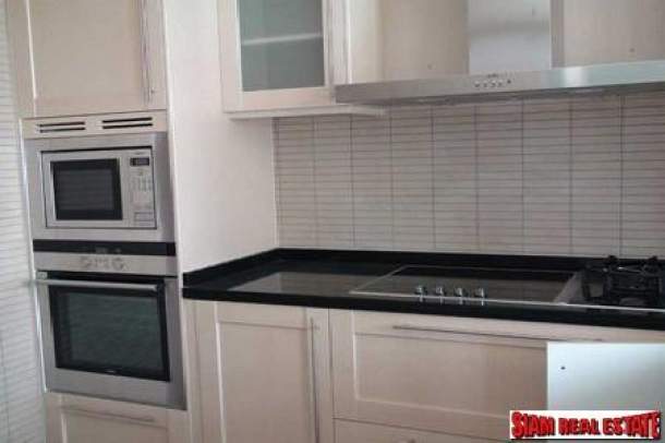 Immaculate and spacious 5 Bedrooms 4 Bathrooms Condo for sale, near the junction of Srinakarin and Pattanakarn Road-6