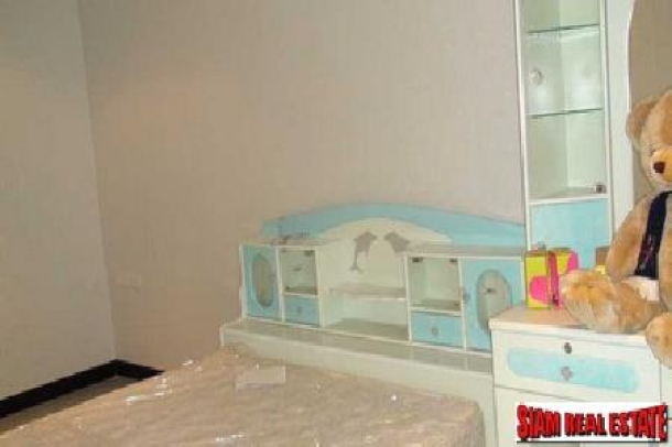 One Bedroomed Apartment In Ideal Location Overlooking The Beach - Jomtien-12