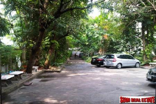 Land for sale in Suanplu, 300 meters aways from Sathorn Road-1