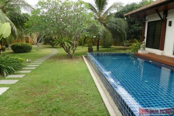 Tropical Three Bedroom Pool Villa in Nai Harn for Holiday Rental-2