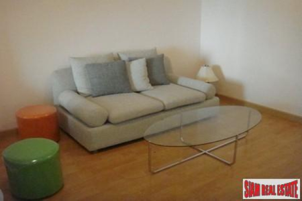 Charming 3 bedrooms 2 bathrooms condo for sale, located near the junction of Srinakarin and Pattanakarn Road.-11