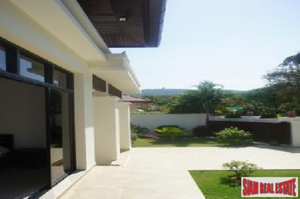 Private Three Bedroom Villa with Swimming Pool in Chalong-3