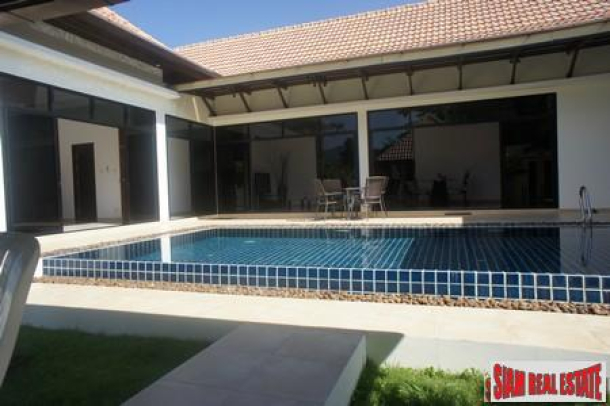 Private Three Bedroom Villa with Swimming Pool in Chalong-4