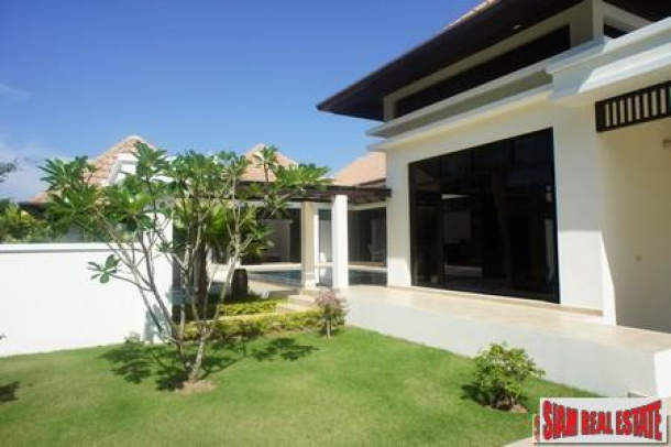 Private Three Bedroom Villa with Swimming Pool in Chalong-8
