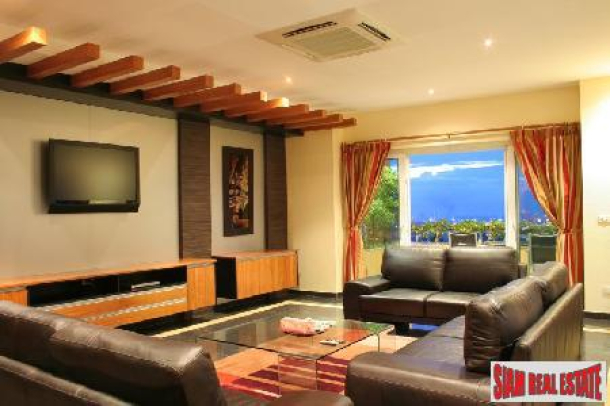One  to Two Storey Villa Style Houses Overlooking The Bay Of Pattaya-12