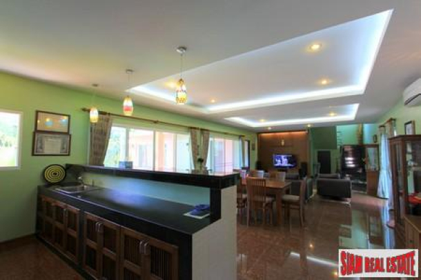 Luxury Four Bedroom Villa with Private Pool for Sale in Rawai 10 mins walk to Chalong Bay-3